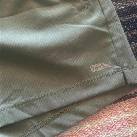 Eddie Bower treeline short, new newer worn. - Picture 2 of 6